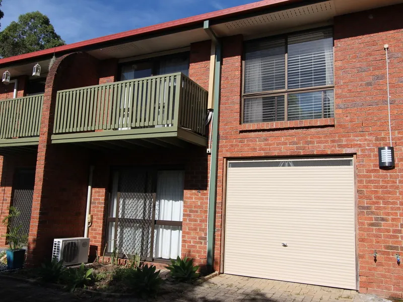 AIR CONDITIONED TOWNHOUSE IN PRIME LOCATION!