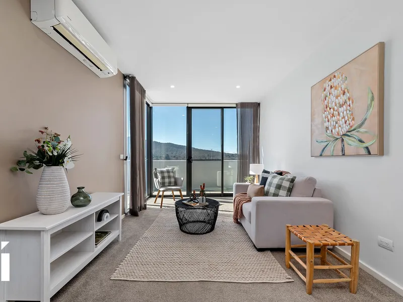 Ultra-convenient residence with stunning views of Mt. Ainslie.