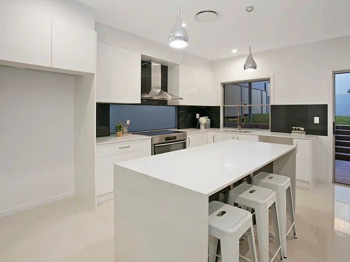 Like New, Low Maintenance & Walk to Kenmore Plaza