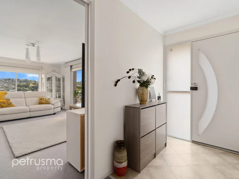 Space & location to delight on approx 870sqm