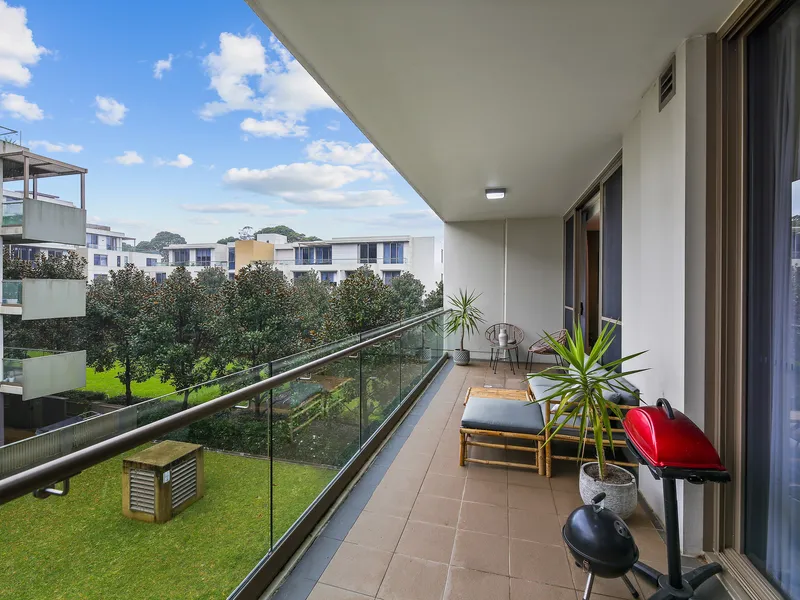 North-facing Spacious Apartment in a Blue Ribbon Location