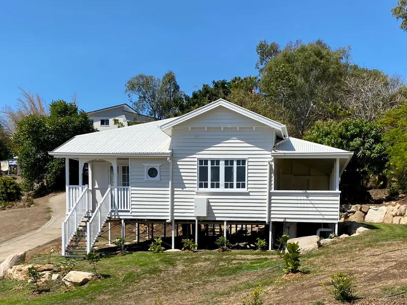 Beautifully Renovated 2 Bedroom home