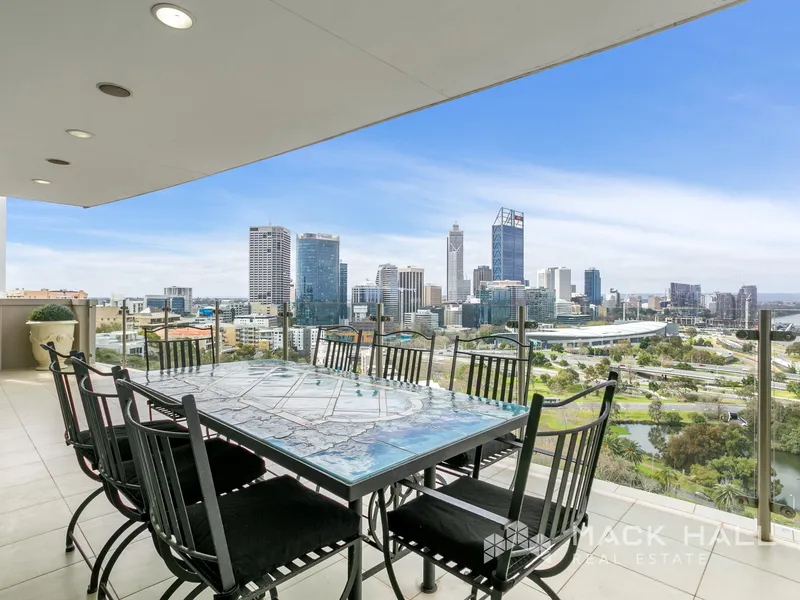 Opulent Apartment - Breathtaking City & River Views
