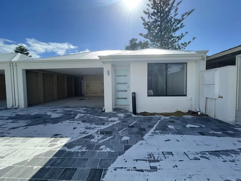 Brand new townhouse conveniently located in the heart of Mandurah