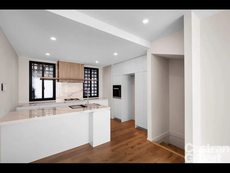 Gorgeous 2 bedroom plus study townhouse in Alphington!