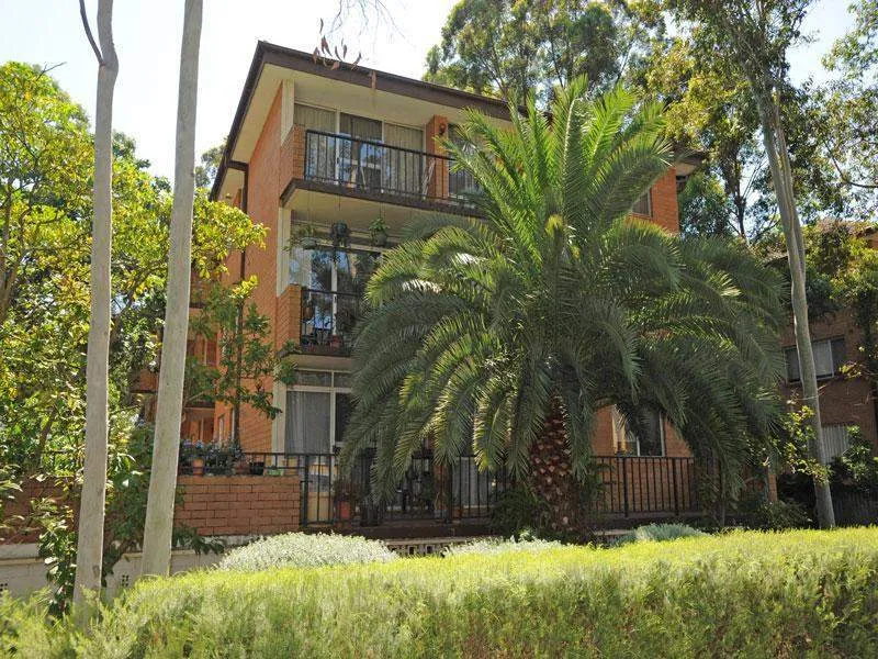 BRIGHT & CONVENIENT - 2 Bedroom Unit