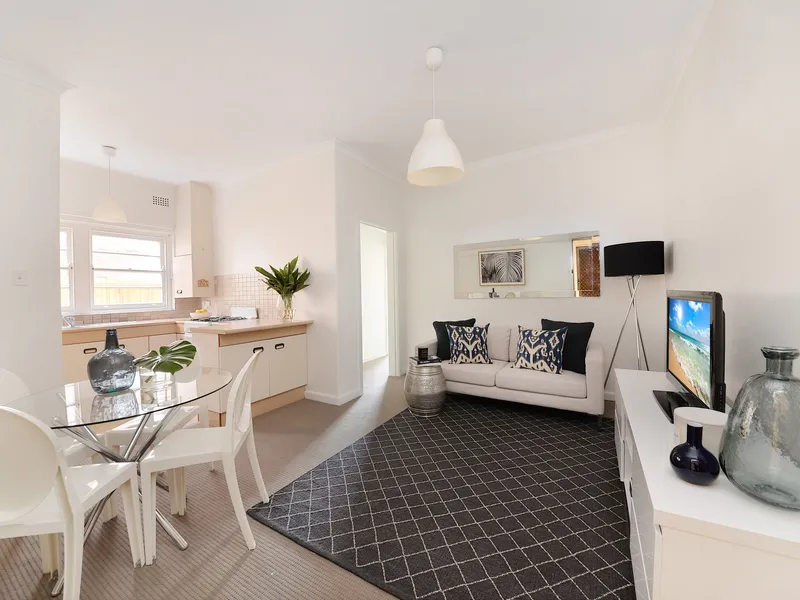 2 Bedroom Apartment Only Moments From Coogee Beach