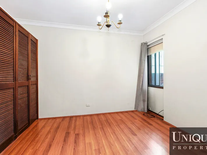 Like a house , Large 3 Bedroom unit