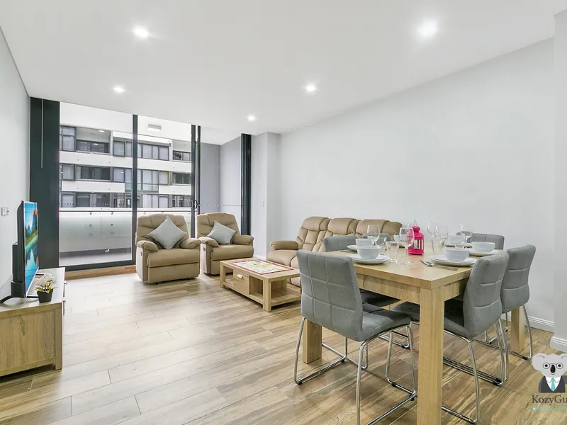 Fully Furnished Olympic Park 2 Bedroom APT Level 5 with Car Space Walk to ANZ For Rent