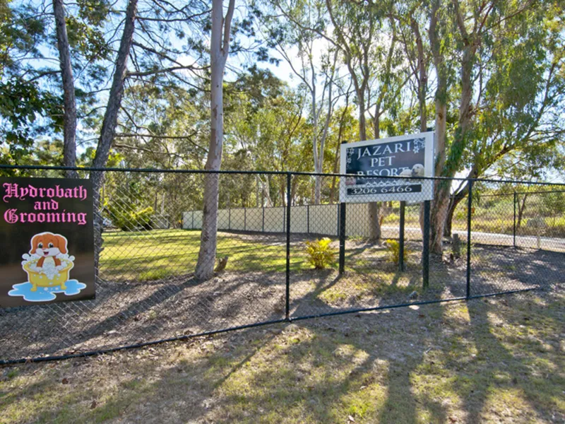 'GOLDMINE' ALERT: JAZARI PET RESORT & ACREAGE RESIDENCE!