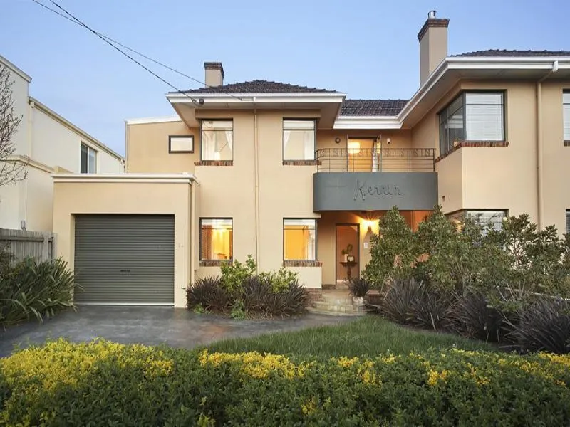 Landmark Art Deco residence by the Bay