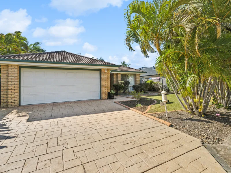 Charming Burleigh Waters Estate Now on the Market