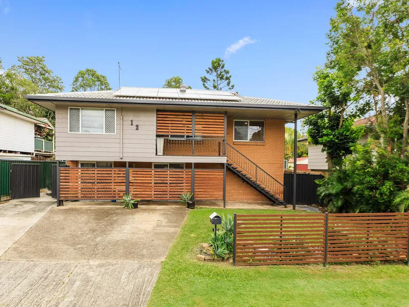 GORGEOUS, UNIQUE AUSTRALIAN FAMILY HOME!