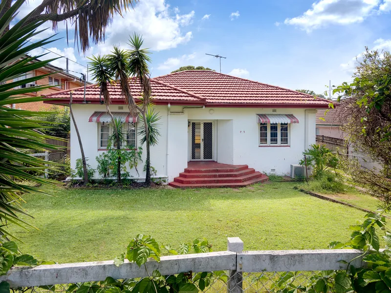 Character Cottage in Premier Clayfield Street