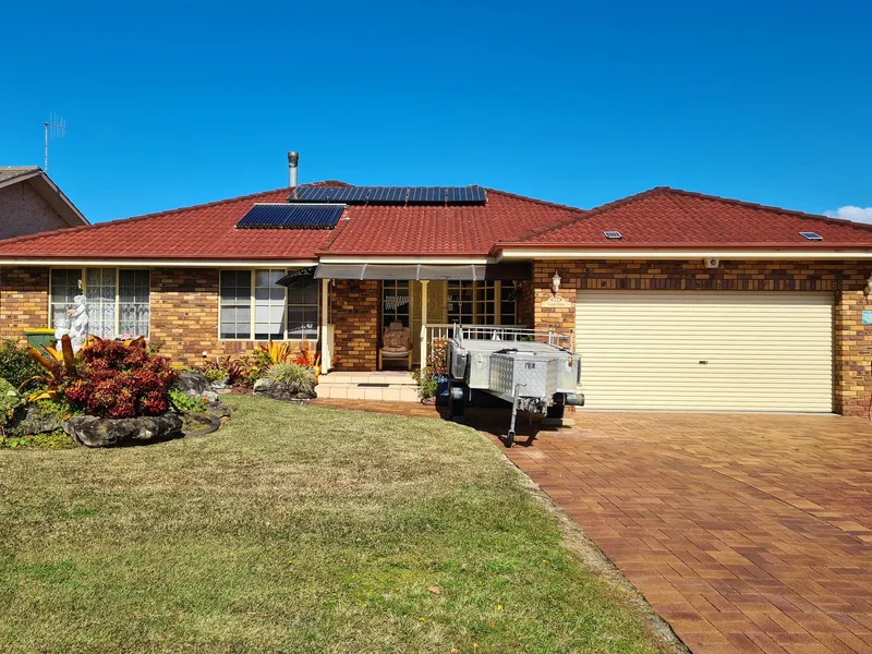 Fully Furnished Home in Crestwood