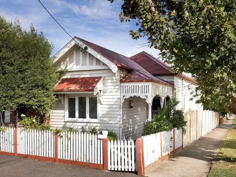 **Light and Sun Filled Edwardian Home*