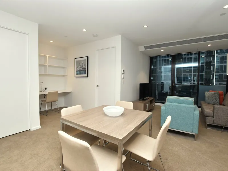 Luxury One Bedroom With Study Area - Perfect For WFH!