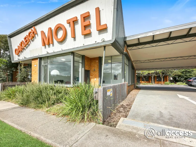 Allagents - Alltenants - Allaccess - Spacious 2 Bedroom Unit in Historic Location