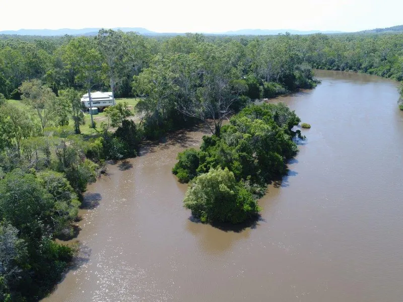 3 BRM HOME ON TIDAL CREEK