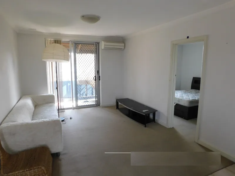 Lovely Top Floor unit