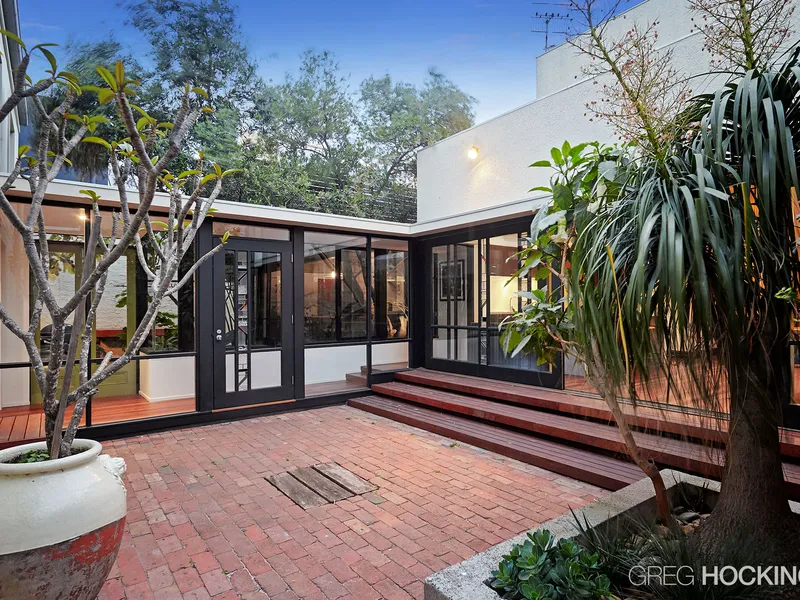 Art Deco Delight With Space And Flexibility.