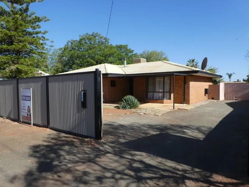 BRICK ON HUGE 1103SQM BLOCK