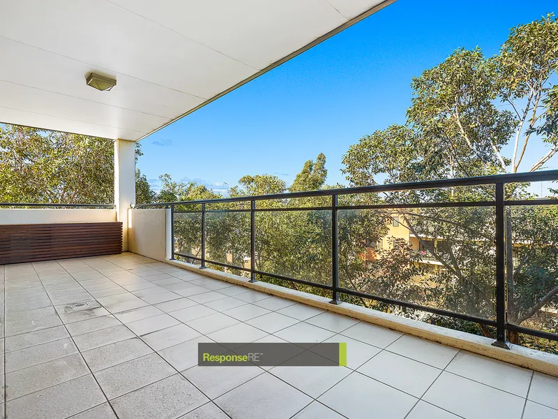 Conveniently Located 3 Bedroom Modern Apartment!