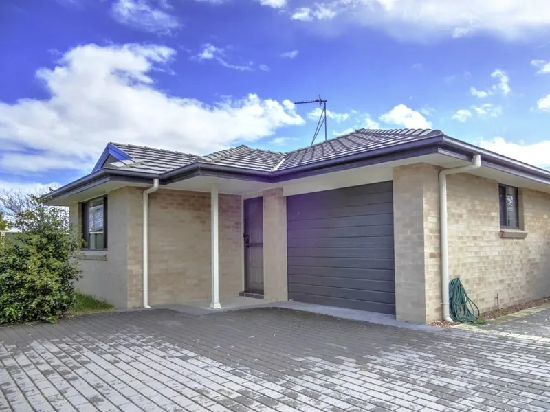 Perfectly Positioned Modern 2 Bedroom Villa