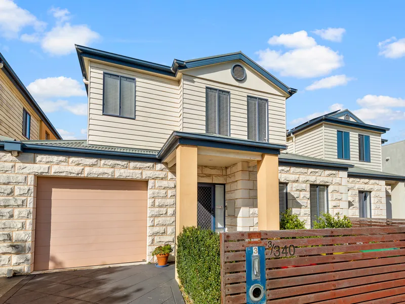 A Stylish Sun Splashed Beachside Lifestyle