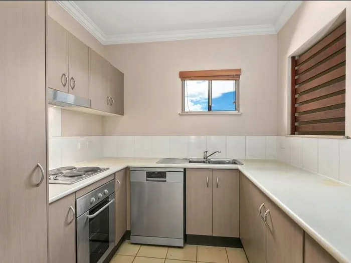 Breezy Top Floor Unit
