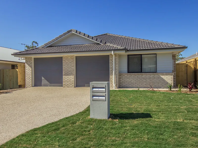 Spacious duplex with stunning fixtures!