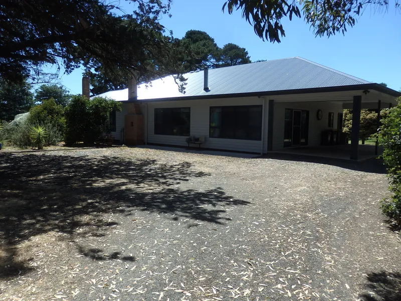 Country property on 20 acres just out of Beaufort, VIC.