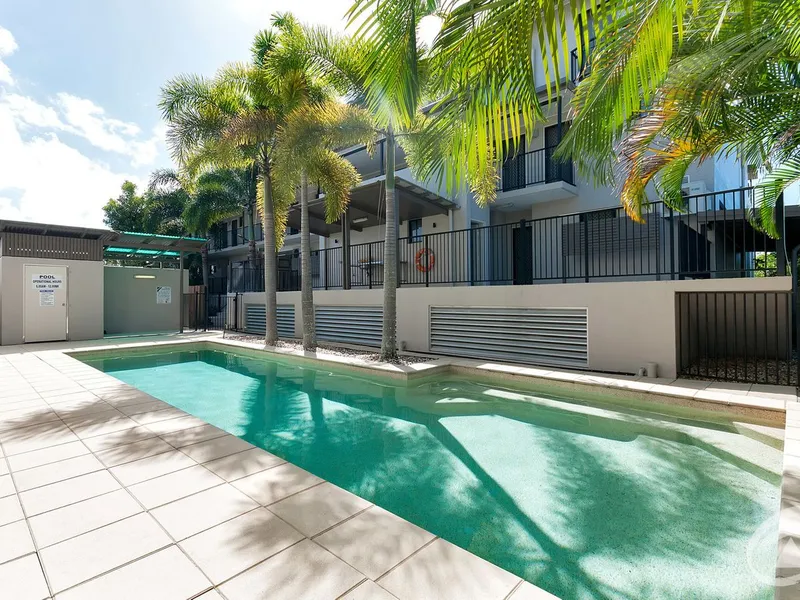 GATED COMPLEX IN A CONVENIENT LOCATION!