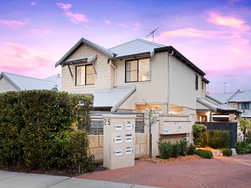 MODERN COASTAL ABODE