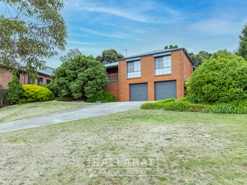 SPACIOUS FAMILY HOME ON LARGE ALLOTMENT IN PRESTIGIOUS BALLARAT NORTH LOCATION