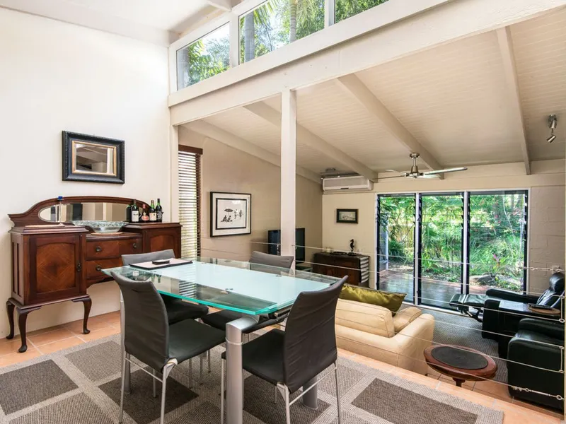 Quirky, character cottage - 6 month lease only