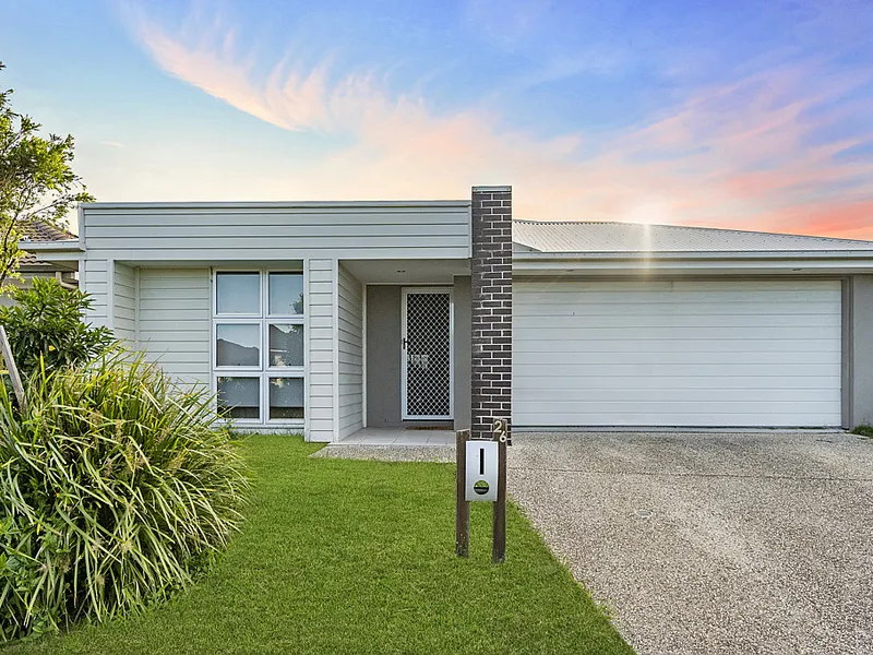 DELIGHTFUL & TRANQUIL LIVING IN STONELEIGH RESERVE