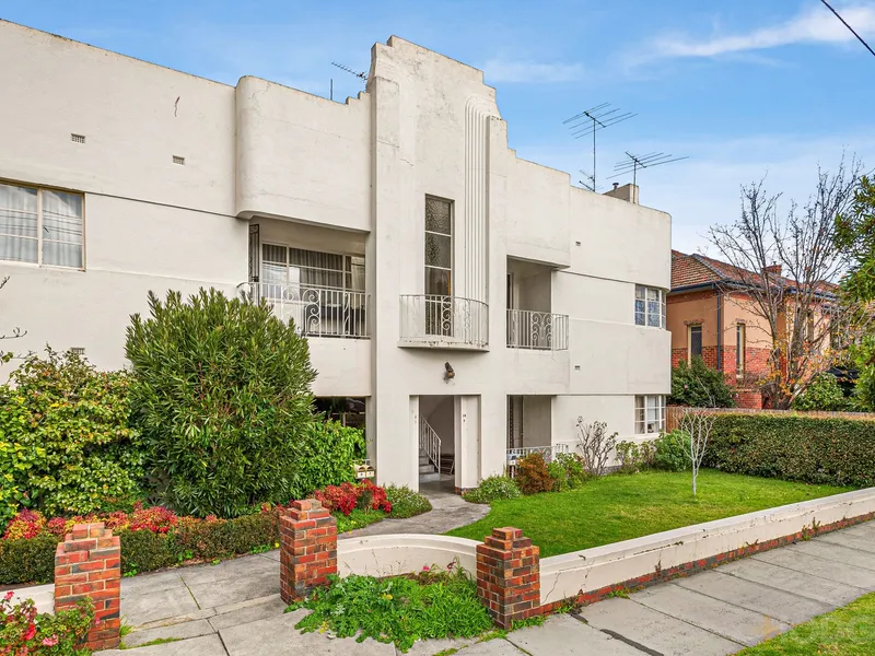 Art Deco Awaiting Your Vision