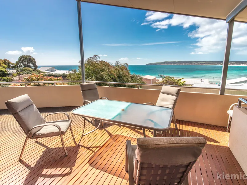 Two immaculately presented attached residences on one title. Very successful holiday rental business with strong forward bookings. 