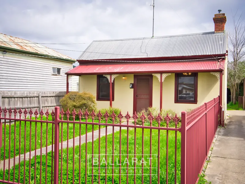 CENTRAL PERIOD THREE BEDROOM HOME IN BALLARAT