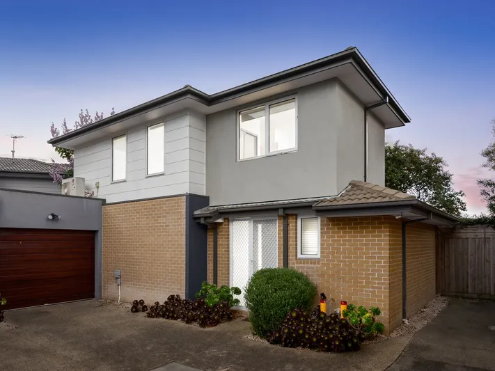 STUNNING THREE BEDROOM HOME