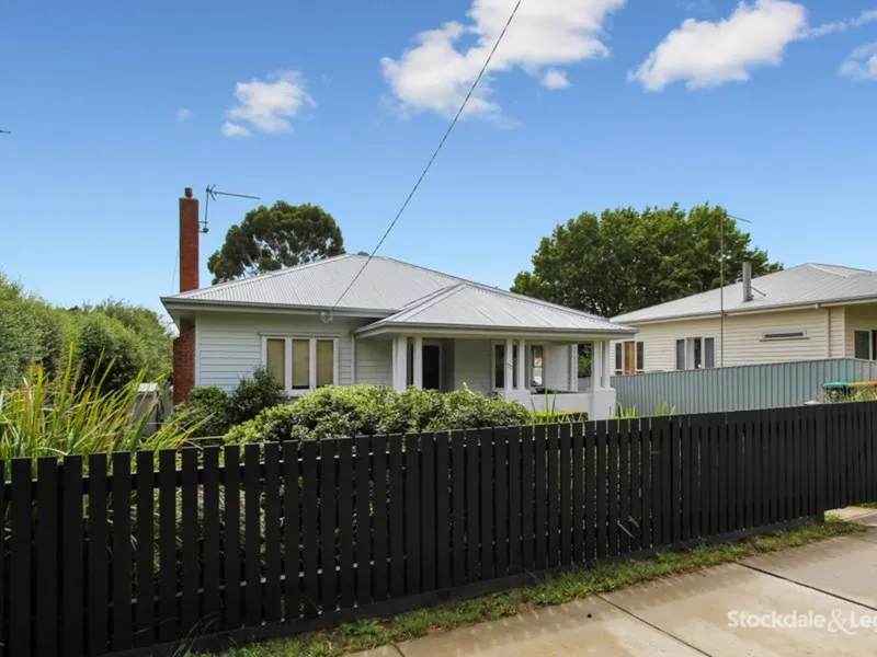 BEAUTIFUL HOME IN PRIME POSITION