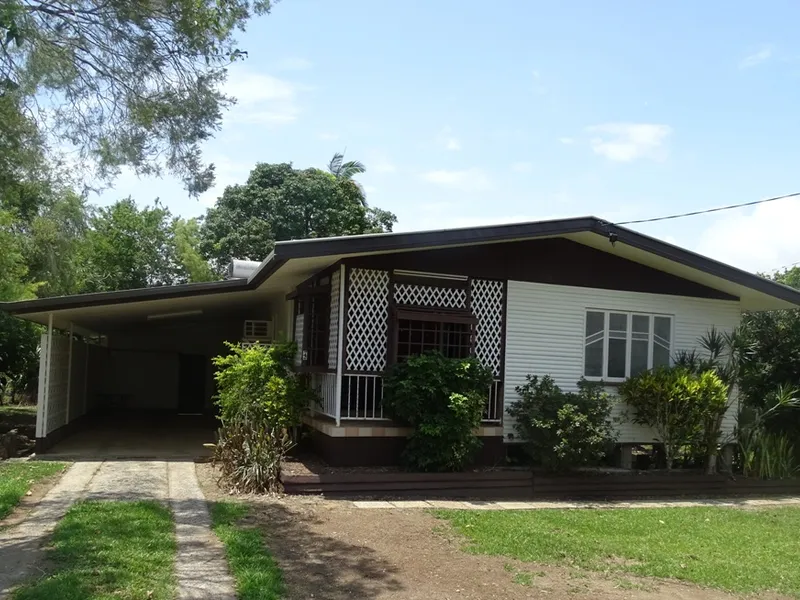 4 Oak street, Goondi Bend 4860