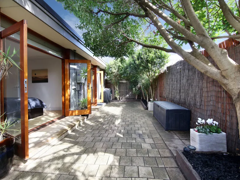 Stand-out Single-level With In-zone Convenience