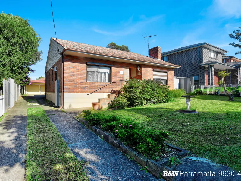 DECEASED ESTATE - MUST BE SOLD