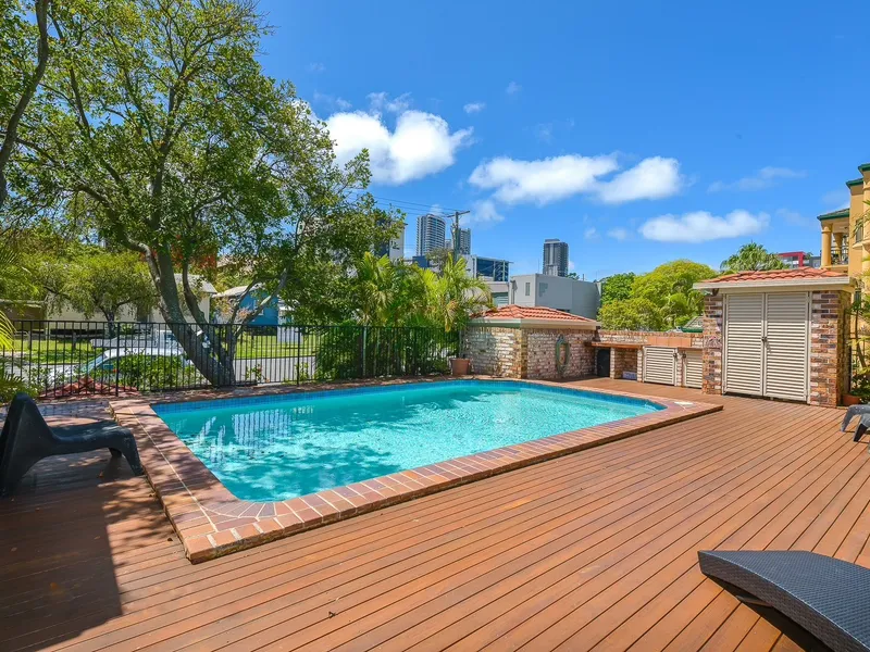 Large one Bedroom with Pool