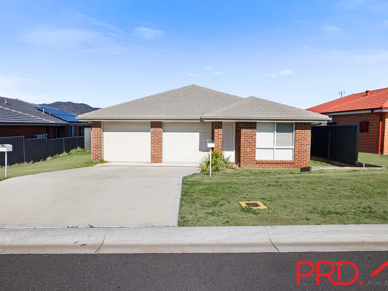 Rare Opportunity To Secure A Dual Income Property!