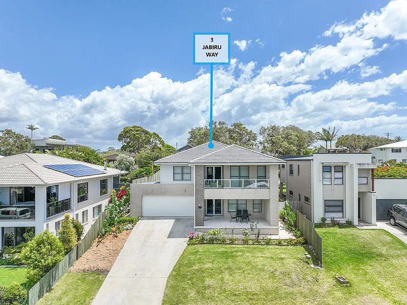 STUNNING BEACHSIDE LIVING