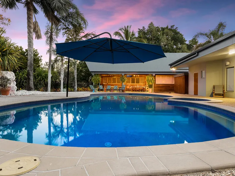 Luxury resort-style residential and commercial complex on 1.16ha
