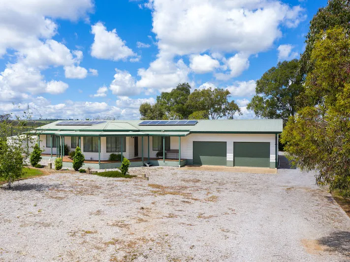 MAGNIFICENT HOME. PRIME LOCATION